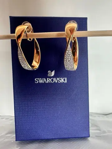 SWAROVSKI 후프 귀찌