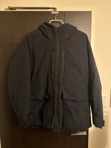 유니클로 하이브리드 다운 파카 블랙 XL