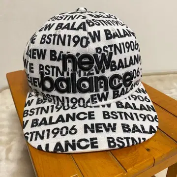 뉴발란스 BSTN1906 캡