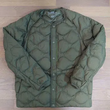 UNIQLO 화이트 마운티니어링 울트라 라이트 다운