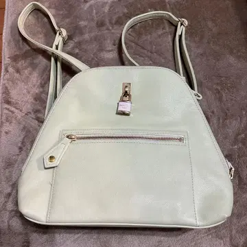 라이트 그린 삼각형 백 더블 지퍼