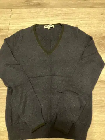 INES DE LA FRESSANGE 유니클로 네이비 캐시미어 스웨터 M