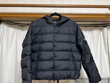 ORCIVAL 후드 부착 라이트 다운 자켓 블랙 숏