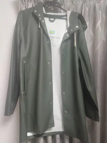 STUTTERHEIM 다크 그린 레인코트 S