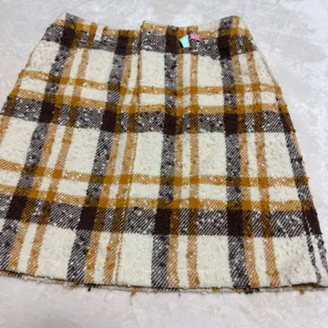 ZOY 체크 무늬 스커트 사이즈 38