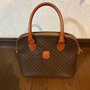 브라운 도트 무늬 핸드백