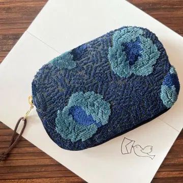 미나 페르호넨 코롱또 얇은 타입 파우치 hanayuki navy