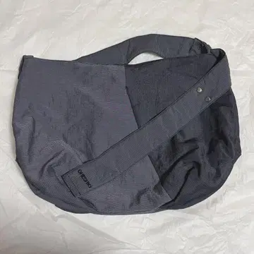 OHESHIO CURVED STRIPE HOBO 백