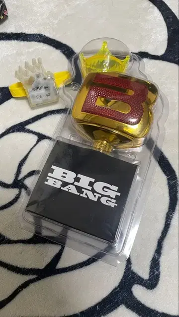 [ 새상품급 ] BIGBANG 응원봉 골드 10주년 한정판 모델