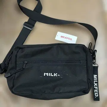 MILKFED. 블랙 숄더백