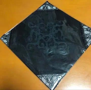 HYDE 쿠로미사 레이스 손수건