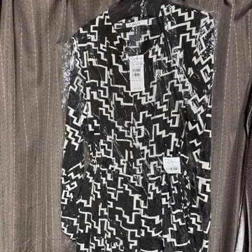 RADIATE 모노톤 기하학 패턴 원피스 M