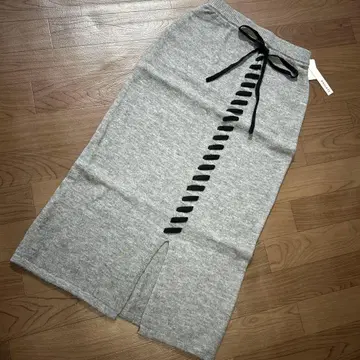 새상품 야마다야 라디에이트 니트 타이트 스커트 그레이 리본