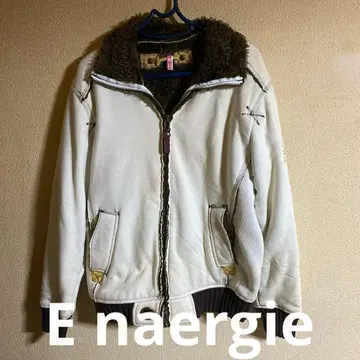 E naergie, 화이트 퍼 집업 자켓