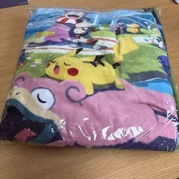 포켓몬 센터 카가와 한정판 미개봉 야돈 피카츄 플리스 담요