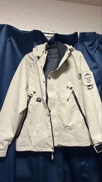 그레이지 후드 부착 자켓