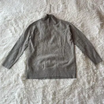 유니클로 프리미엄 라무 하이넥 니트 긴팔 스웨터 그레이 M 새상품급