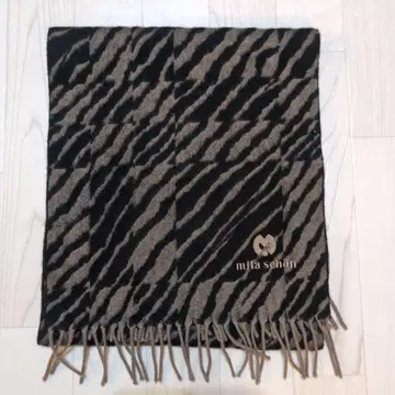 mila schon 밀라 쇤 제브라 패턴 캐시미어 혼방 머플러