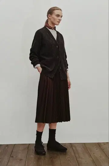 [19AW] 마가렛호웰 로우 게이지 울 가디건 브라운