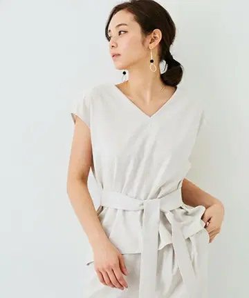 STUDIOUS 백 플레어 새시 블라우스 라이트 그레이