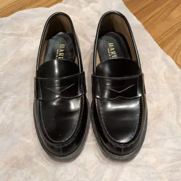 블랙 가죽 로퍼 스트레이트 팁