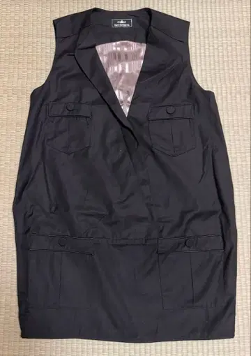 그레이스 콘티넨탈 슬리브리스 원피스 블랙