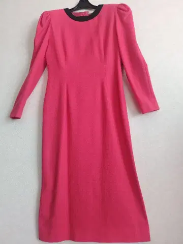 핑크 긴팔 원피스 뒷면 리본 포함