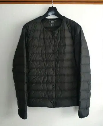 유니클로 울트라 라이트 다운 카키 여성용 L