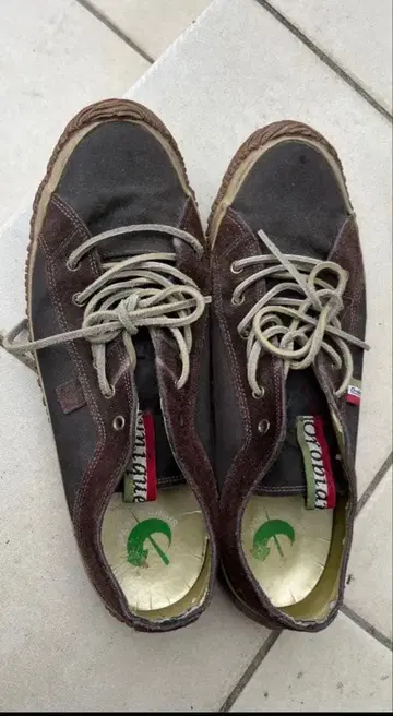 스핑글무브 오로비안코 콜라보 스니커즈