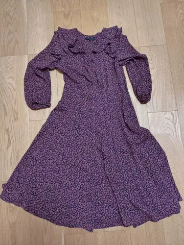 TARA JARMON 타라 자몽 [LIBERTY] 리프 프린트 드레스