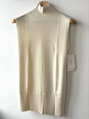 [택 포함 새상품] 미라 오웬 하이넥 롱 슬리브리스 풀오버