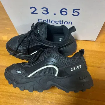 23.65 스니커즈