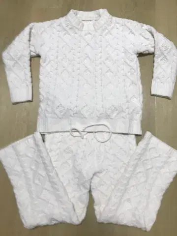 화이트 케이블 니트 룸웨어 세트