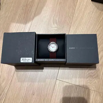 MARC BY MARC JACOBS 손목시계