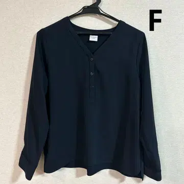 새상품급 어반 리서치 V넥 티셔츠 네이비