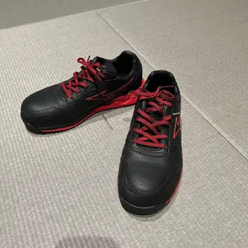 미즈노 안전화 25.5cm 한정 컬러