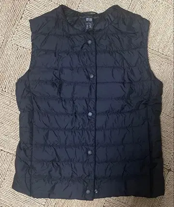 UNIQLO 울트라 라이트 다운 자켓 M 사이즈 블랙