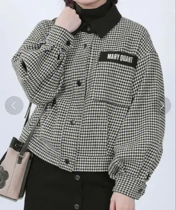 MARY QUANT 라운드 로고 크롭 블루종