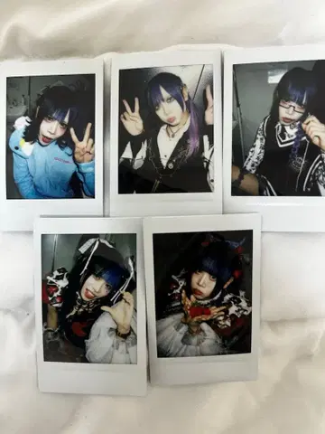 미도리카와 유우 폴라로이드