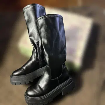 블랙 통굽 스트레치 롱 부츠