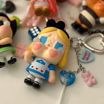 POPMART CRY BABY 클라이베이비 키링