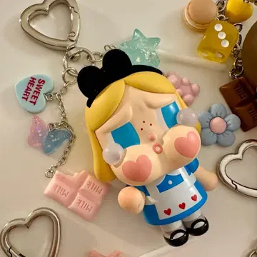 POPMART CRY BABY 크라이베이비 키링 1