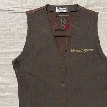 먼싱웨어 니트 베스트 L 브라운 골프 빈티지 로고 자수