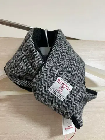 TK x Harris Tweed 헤링본 머플러