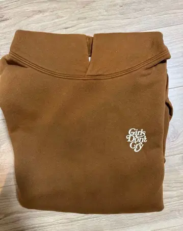 Girls Don't Cry 이세탄 POP UP 한정판 후디