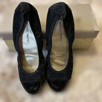 Oriental Traffic 블랙 플랫슈즈