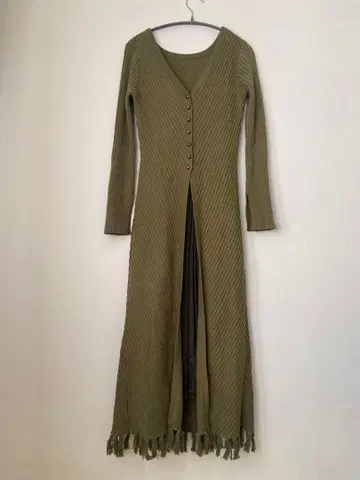 Lily Brown 플리츠 콤비 니트 원피스 그린 2세트