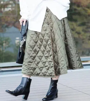 Ray BEAMS / 리버서블 퀼트 플레어 스커트