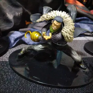 원피스 크로커다일 피규어