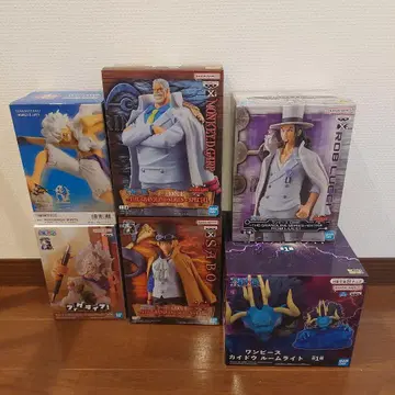 미개봉 새상품 원피스 피규어 5개와 룸 라이트 묶음 판매